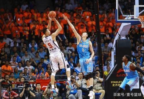 将罗威列入 将罗威列入