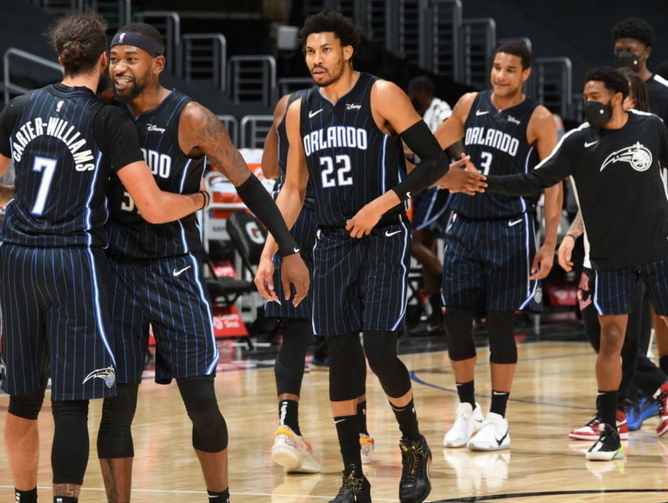 假持球掩护 假持球掩护